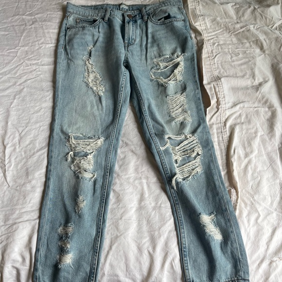 BDG Slim Boyfriend Fit Jeans - Picture 1 of 3